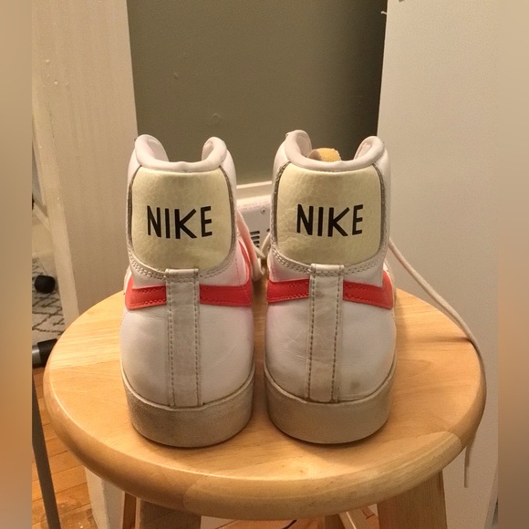 Nike Blazer Mid 77 - Picture 2 of 4